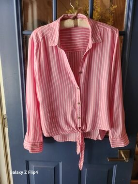 Women's Pink Stripe Tie-Front Button-Up Shirt